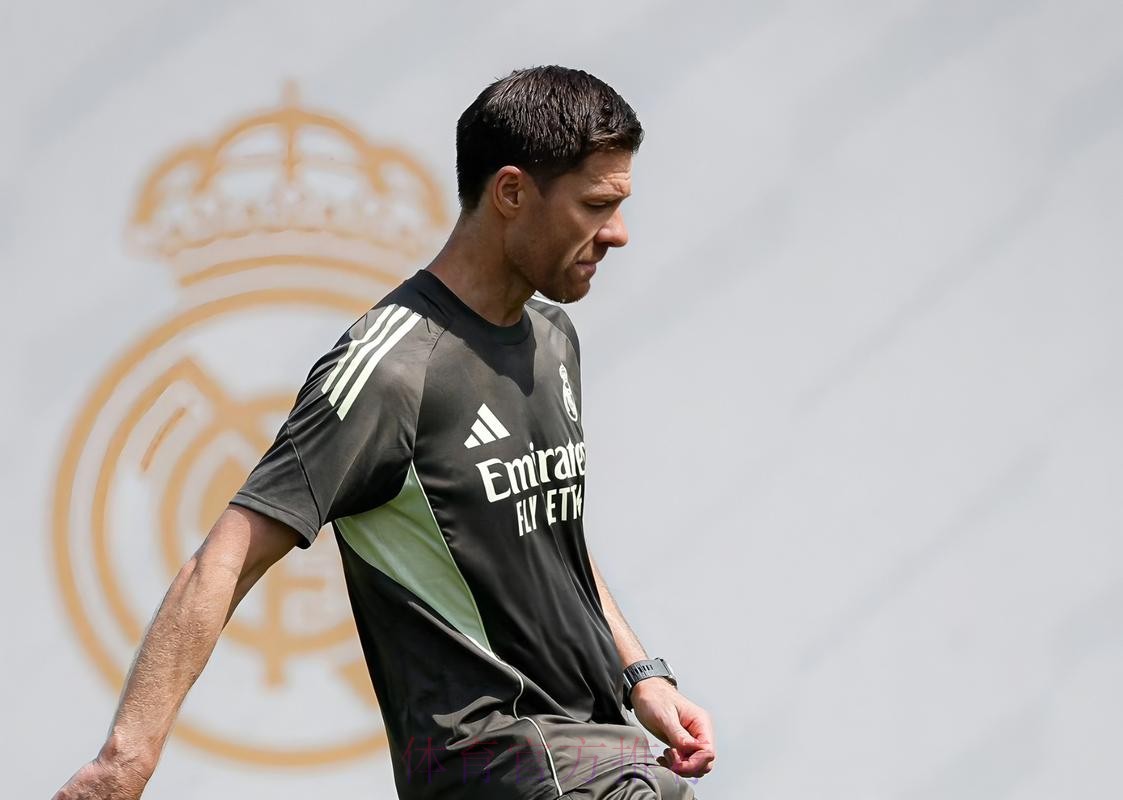 药厂名宿:阿隆索应等皇马的机会 不建议他去利物浦 药厂名宿:阿隆索应等皇马的机会 不建议他去利物浦